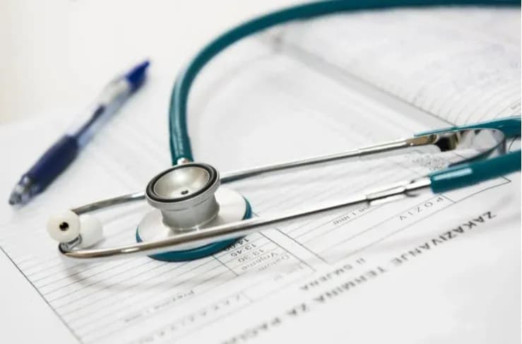 الدليل الشامل عن التأمين الصحي في الإمارات